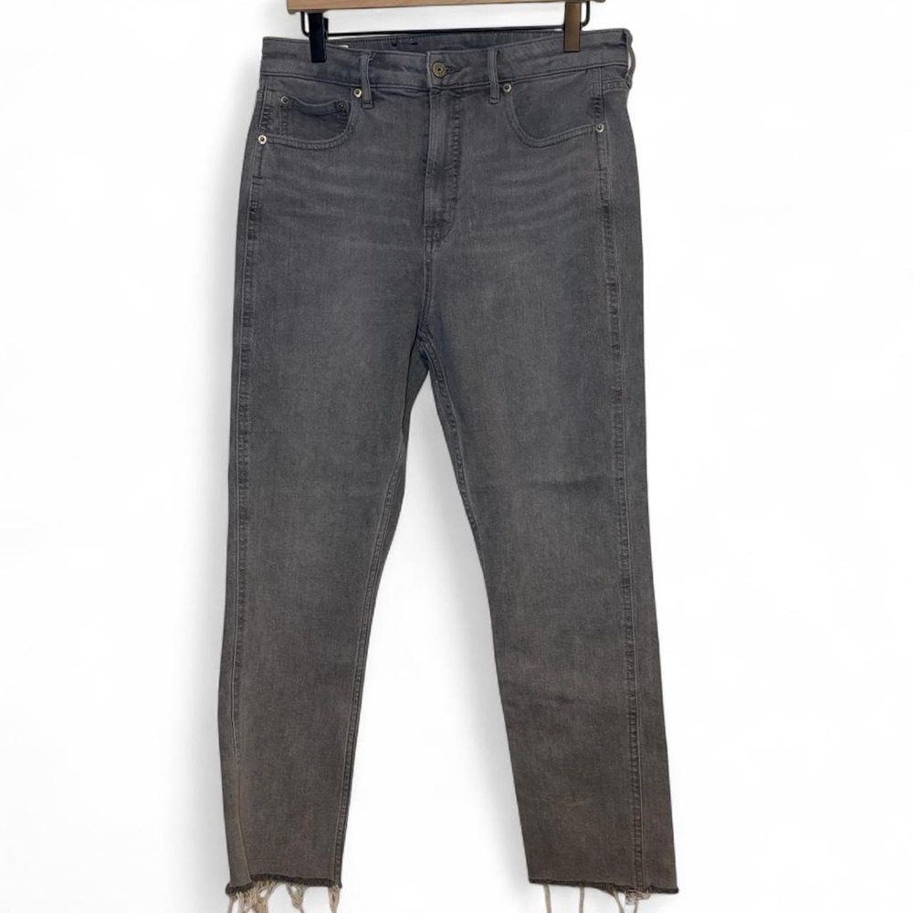 GAP Vintage Slim Sky High Jeans in Faded Gray